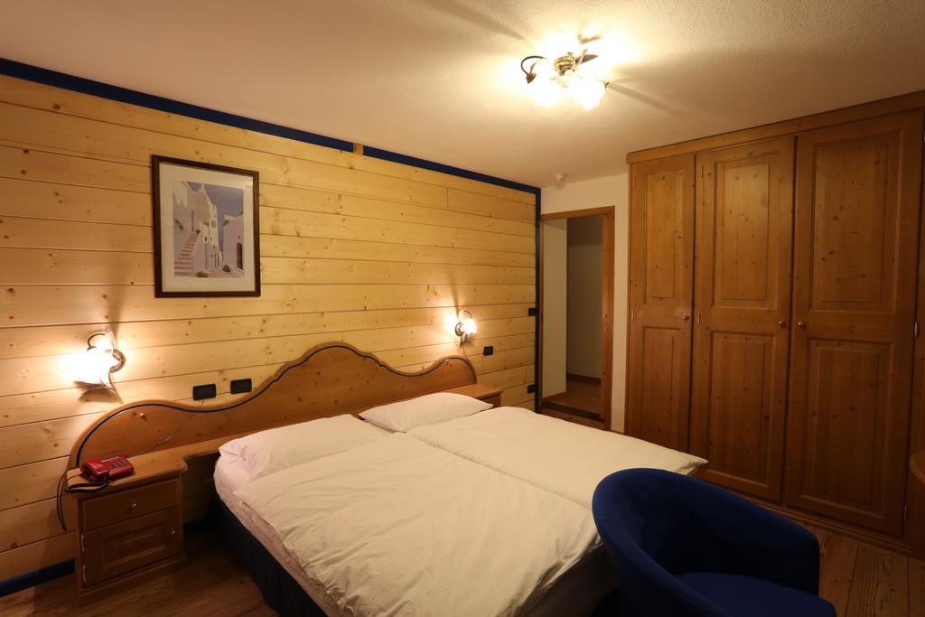 Albergo Centrale Форни ди Сопра Стая снимка
