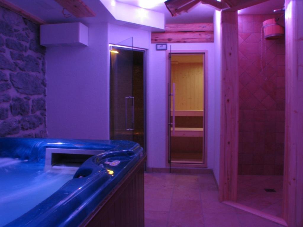 Albergo Centrale Форни ди Сопра Екстериор снимка